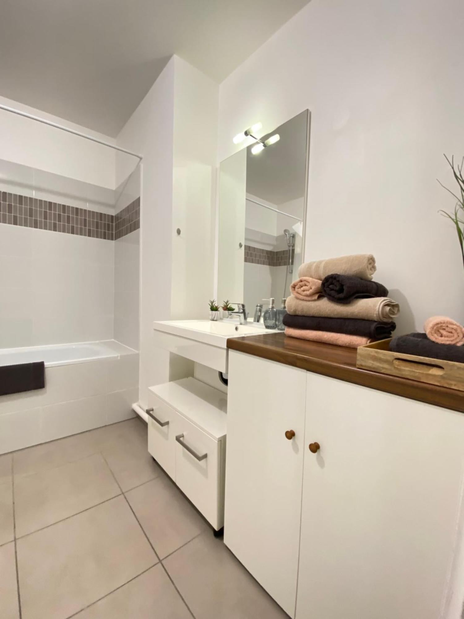 Grand Studio Montevrain - Disneyland Rer A Экстерьер фото