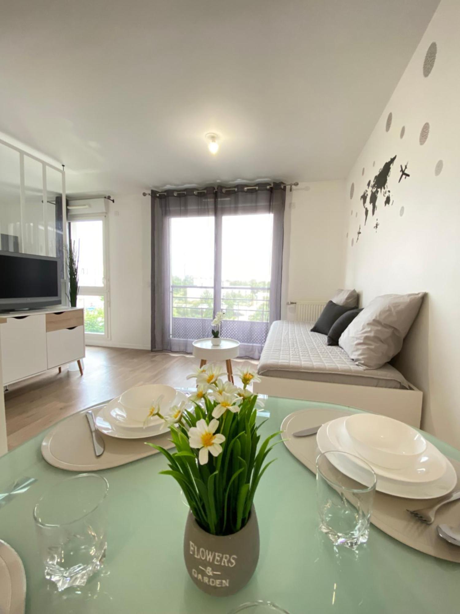 Grand Studio Montevrain - Disneyland Rer A Экстерьер фото