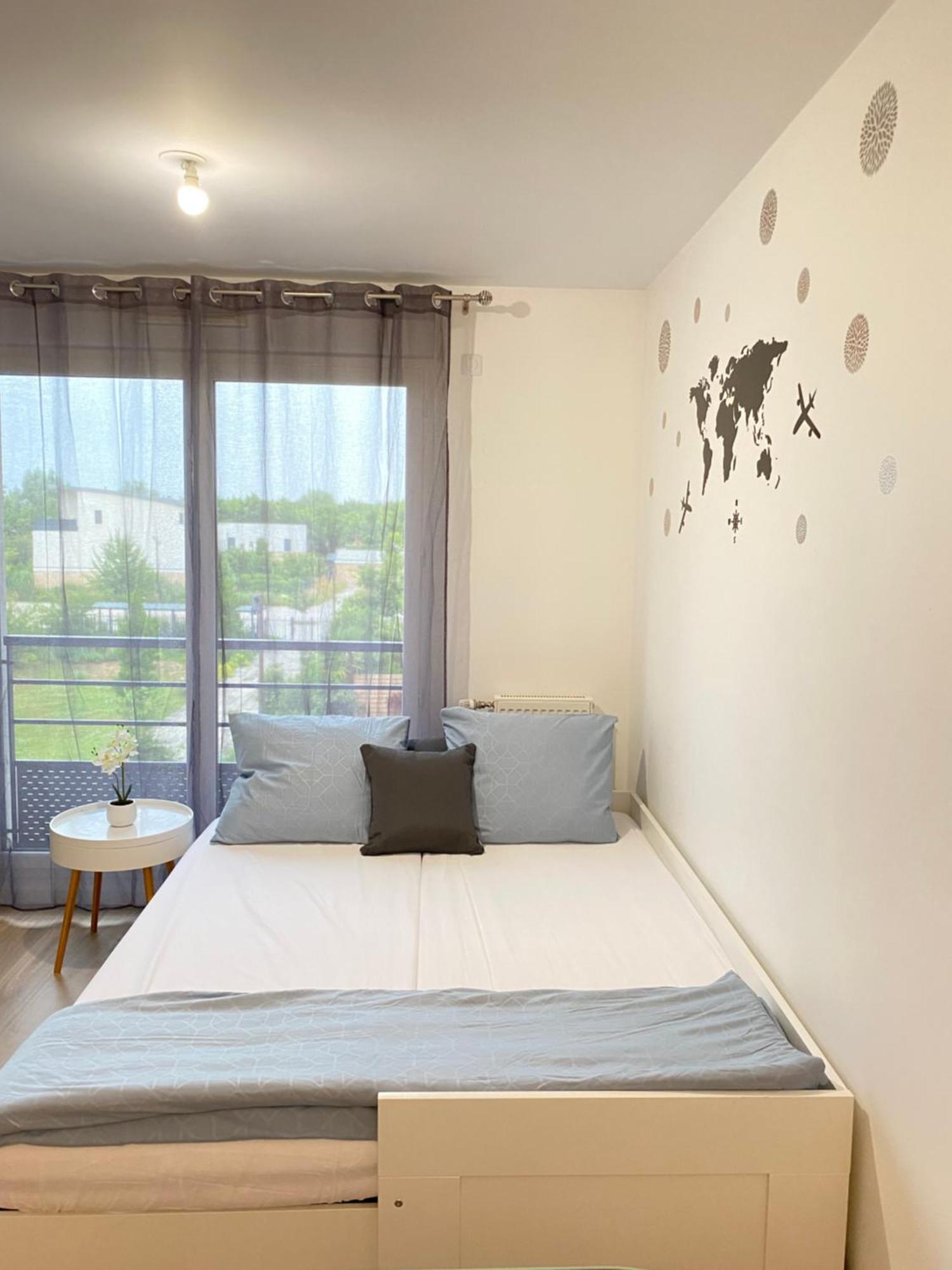 Grand Studio Montevrain - Disneyland Rer A Экстерьер фото